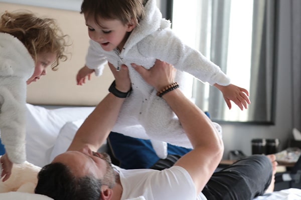 father-and-daughter-bonding-in-hotel-room-south-africa