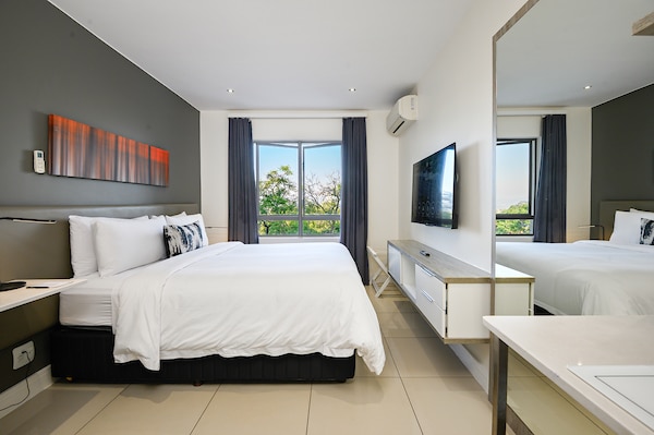 30-DAY ADVANCE DEAL at The Capital on Bath