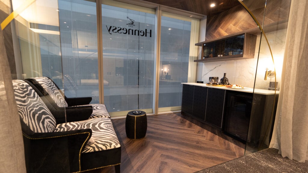 Hennessy Signature Pod