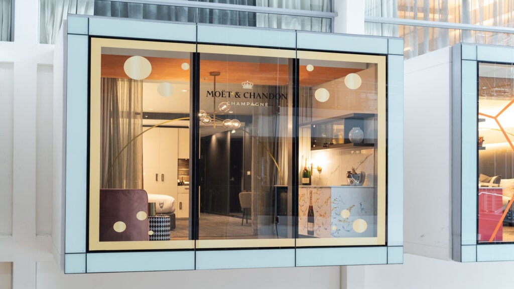 Moet & Chandon Signature Pod