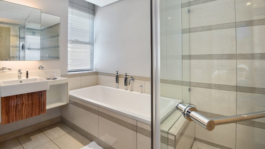 1 Bedroom Superior Apartment