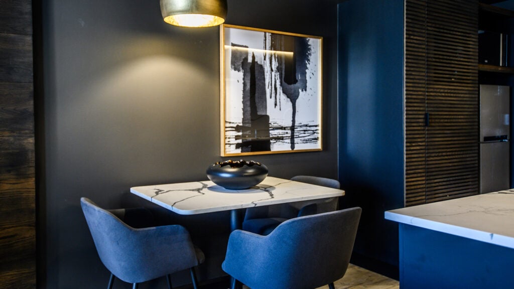 2 Bedroom Deluxe Apartment