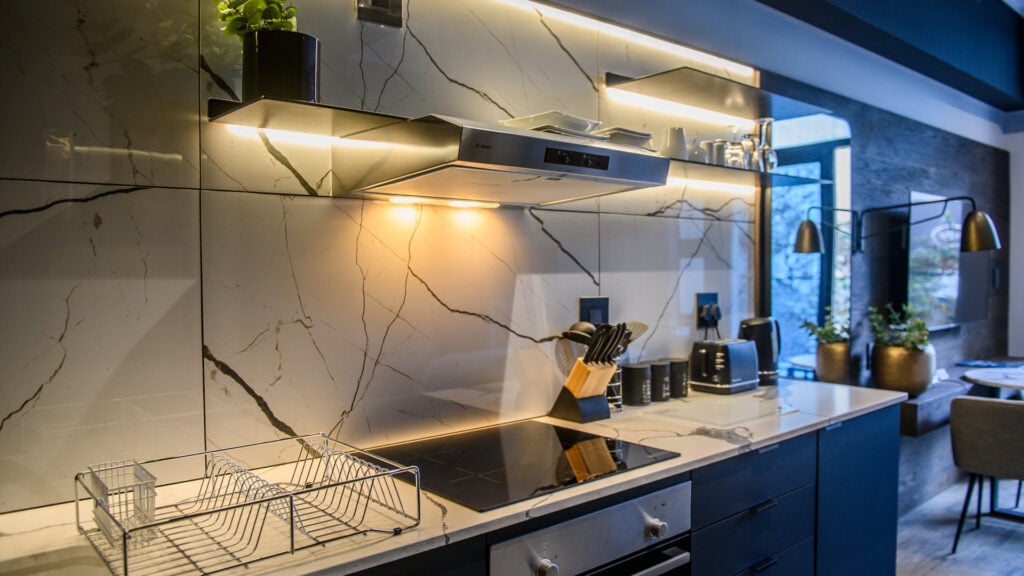 2 Bedroom Deluxe Apartment