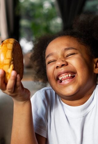 Kids Stay & Eat FREE