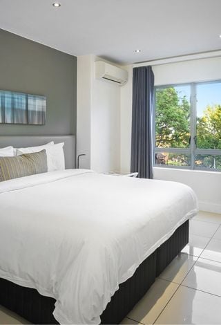 30-DAY ADVANCE DEAL at The Capital On Bath