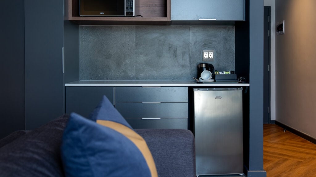 Studio Room with Kitchen/Bar