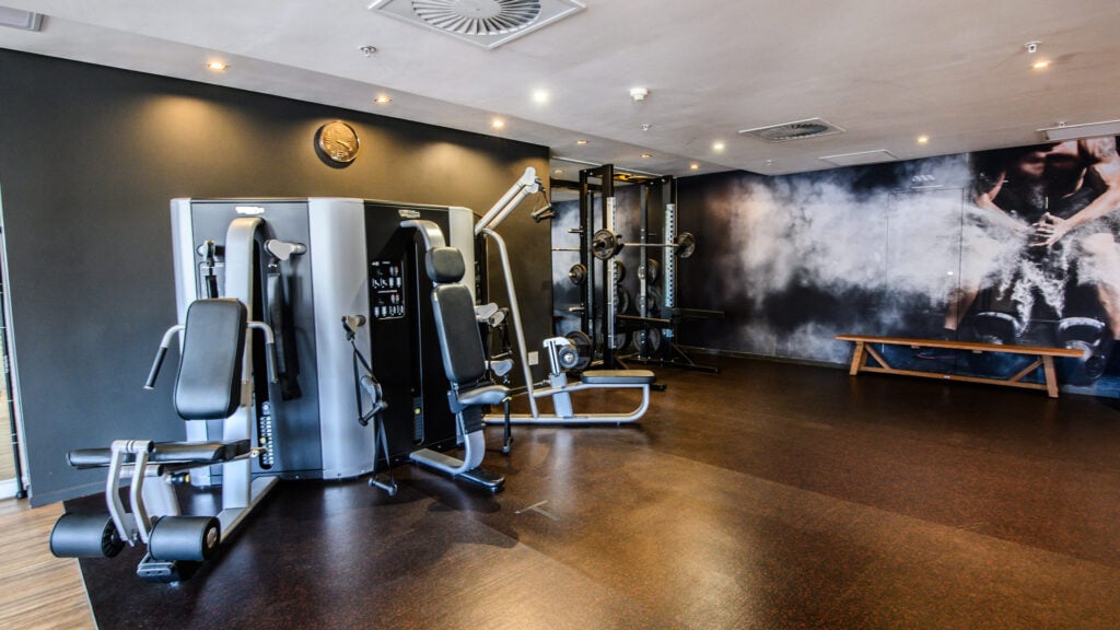 15-On-Orange_Gym-(1)