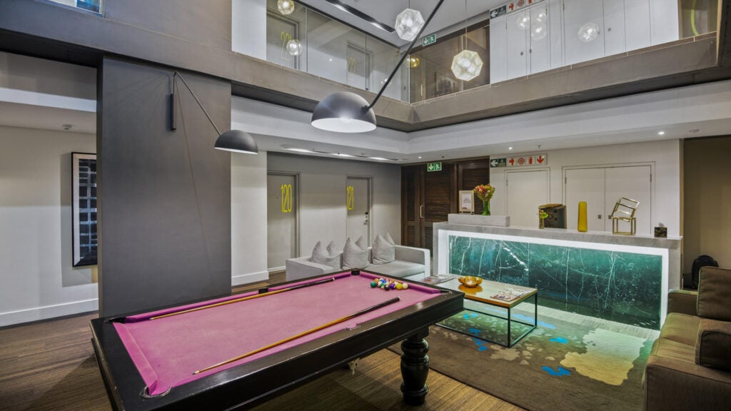 Mirage_Exterior-and-Interior–(10)