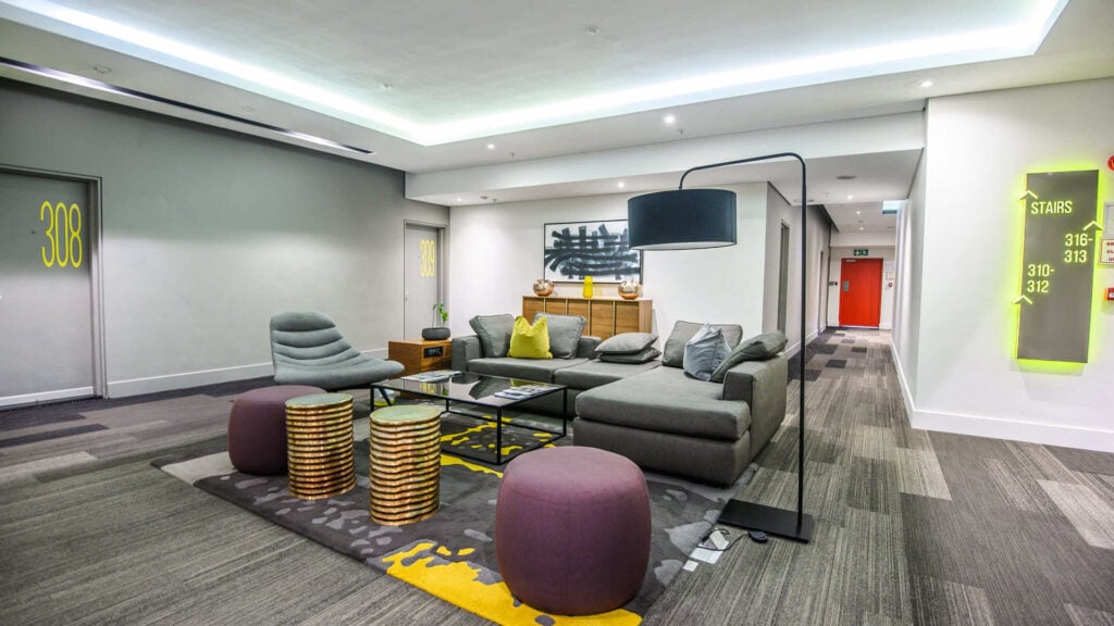 Mirage_Exterior-and-Interior–(22)