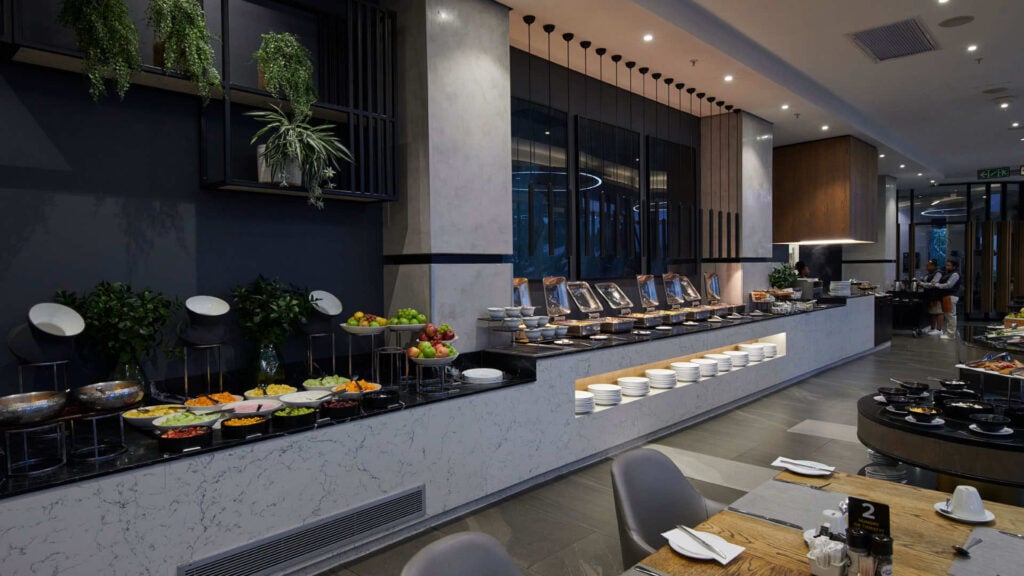 On-the-Park_Restaurant,-Bar-and-Food-(4)
